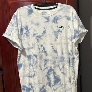 Hollister Men’s Short Sleeve Curved Hem T-Shirt